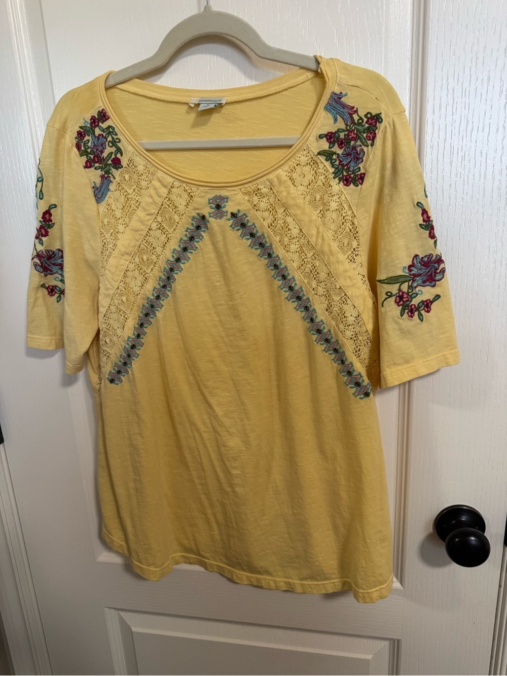 Sundance Yellow Scoop Neck Embroidered Short Sleeve Top